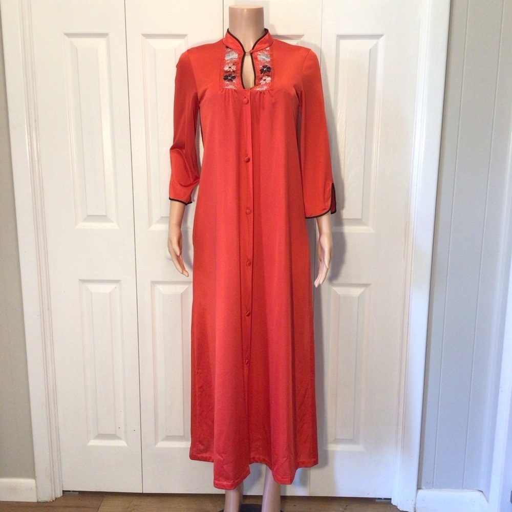 JC Penny Womens Vintage Red Asian Inspired 3/4 Sleeve Satin Robe Size XSmall